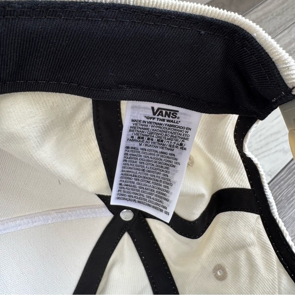Vans Hat SnapBack Cap Beige Adjustable Embroidered Skateboard Adult Corduroy - Picture 3 of 4